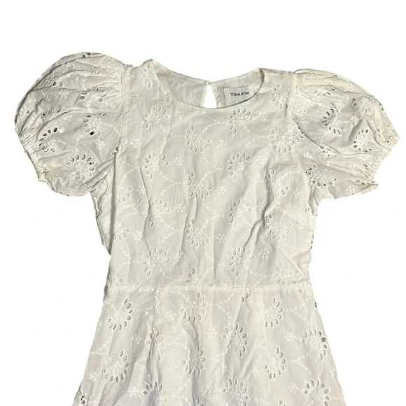 Yumi Kim Eyelet Dress Alicia White Size M Short Sleeve Lined Mini Ruffle Skirt - Picture 5 of 9